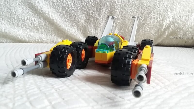 Xe tấn công tốc độ GUDI 8223, bộ lắp ghép quân sự tương lai, giúp phát triển tư duy logic cho trẻ