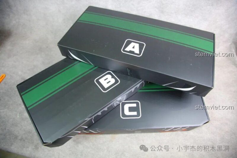 Các hộp nhỏ bên trong được phân loại A, B, C của bộ GULY 10616.