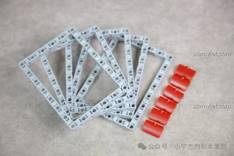 Các chi tiết Technic đặc biệt và chi tiết đèn hậu in sẵn của GULY 10616.