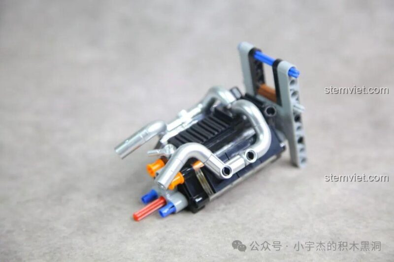 Động cơ V6 chi tiết của bộ lắp ráp GULY 10616.