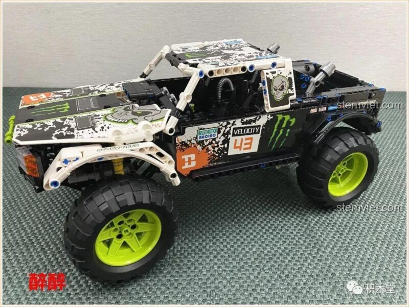 Xe Tải Địa Hình Baja Monster Energy Happy Build 1211 hoàn chỉnh, sẵn sàng cho bé trai khám phá thế giới địa hình.