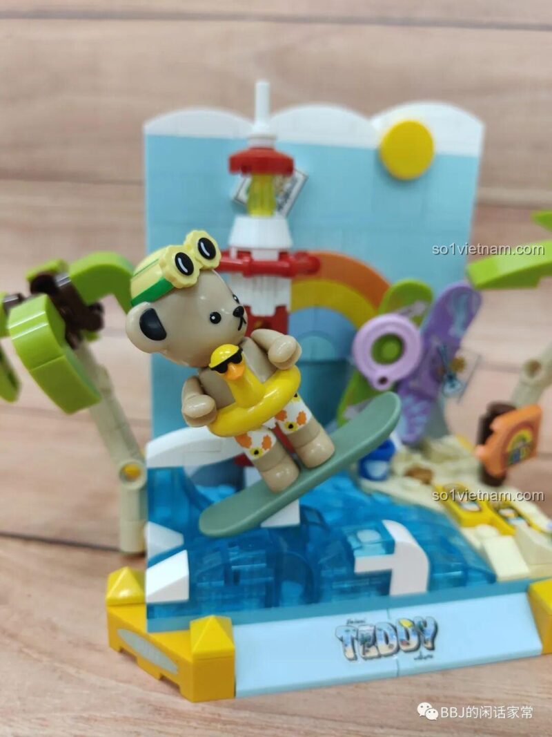 Gấu Teddy Lướt Sóng inbrixx 881007 đang lướt ván trên sóng biển, chi tiết sinh động, bộ đồ chơi cho bé gái.
