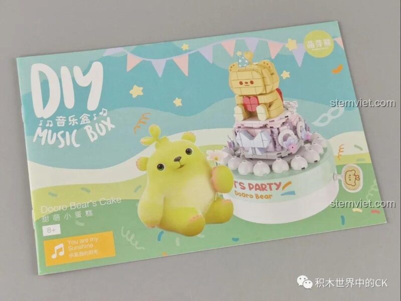 Đồ chơi xây dựng JK 6180 Hộp nhạc Bánh kem gấu Dooro Bear 369 mảnh ghép màu vàng hồng tím trắng xanh lá cho bé gái 8 tuổi giá tốt