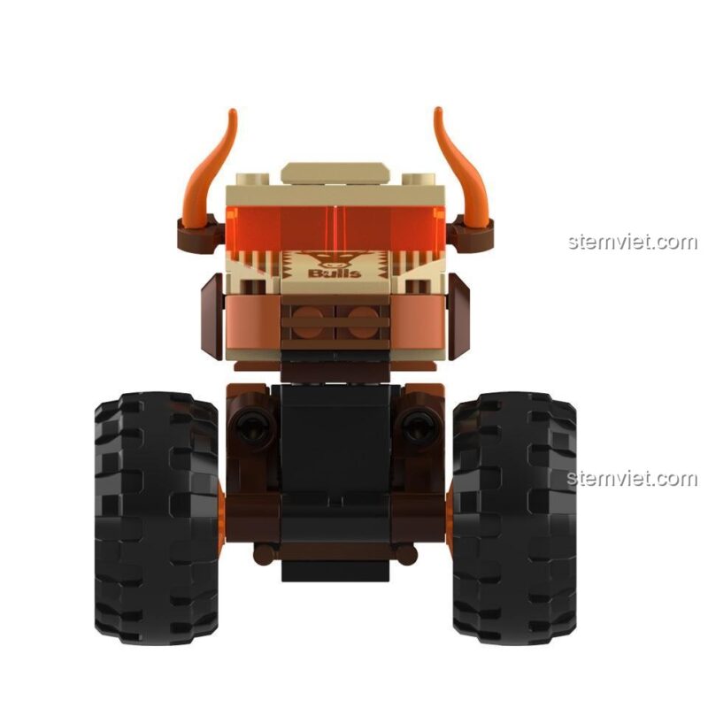 Mặt trên của Xe Bán Tải Quái Vật Bò Tót 9036, với dòng chữ 'Bulls' trên kính chắn gió.