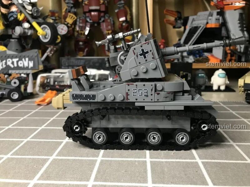 Mô hình xe tăng diệt tăng JiaZhi 0107 Marder III Ausf.H hoàn chỉnh nhìn từ bên cạnh.