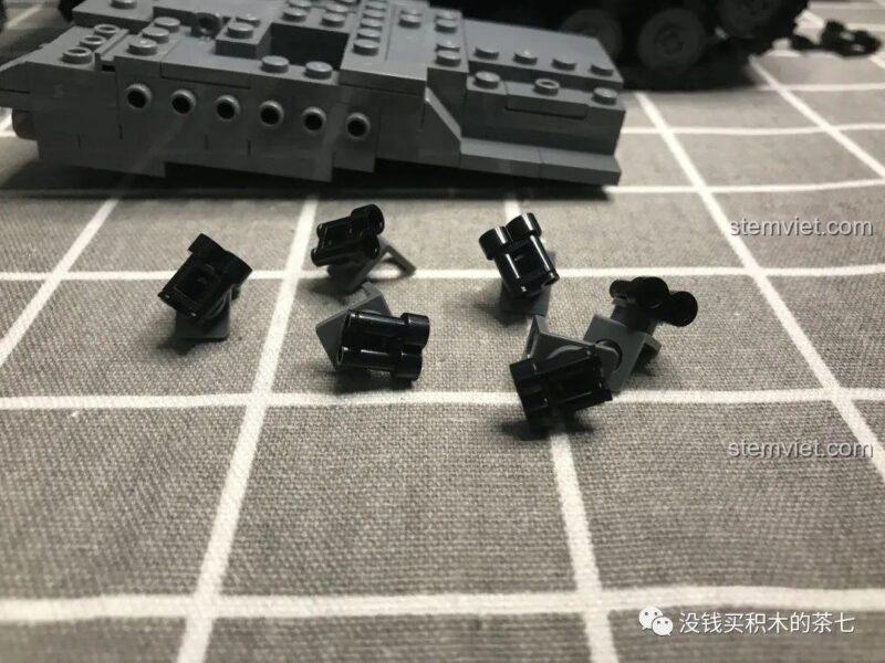 Giáp ngoài của đồ chơi mô hình SY 0104 Xe Tăng Leopard 2A7+, chi tiết lắp ghép.