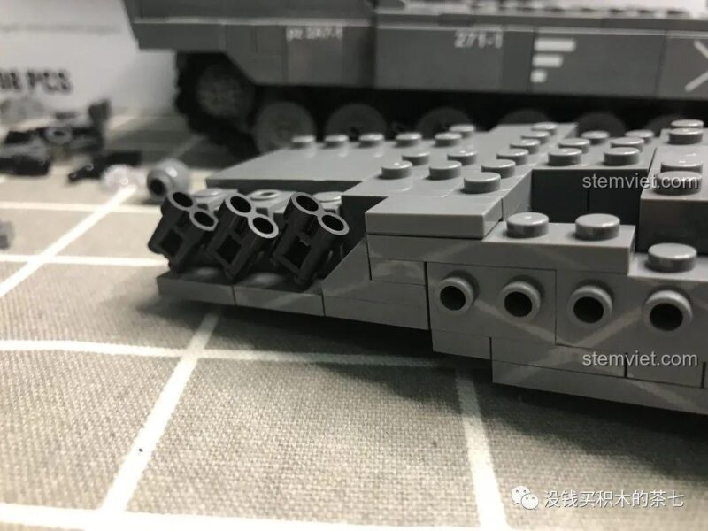 Kính ngắm toàn cảnh và trạm vũ khí điều khiển từ xa của mô hình Xe Tăng Leopard 2A7+ Jiazhi SY 0104, đồ chơi mô hình.