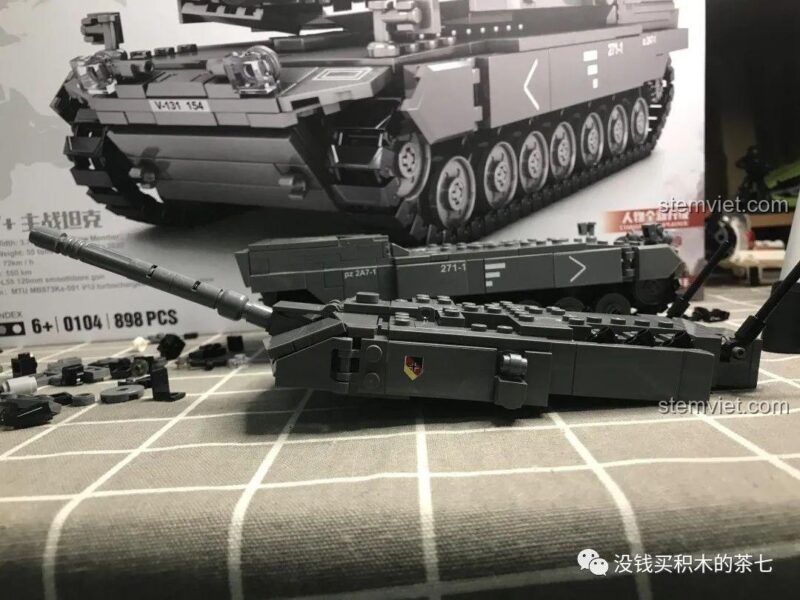 Bốn minifigure lính Đức đi kèm bộ lắp ráp Xe Tăng Leopard 2A7+ Jiazhi SY 0104, đồ chơi quân sự.