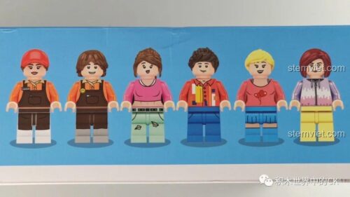 Các minifigure đa dạng trong bộ đồ chơi mô hình Tiệm trà sữa JIAZHI SY 5209, giúp bé sáng tạo câu chuyện, phù hợp bé 6 tuổi.