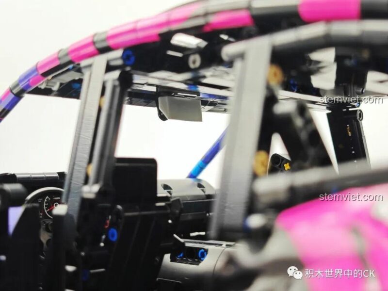 Chi tiết cốp sau và cánh gió của mô hình xe Subaru WRX STI Jie Star 57010.