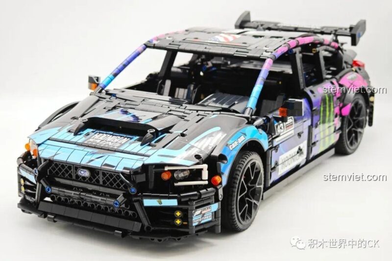 Mô hình xe Subaru WRX STI Jie Star 57010 gần như hoàn chỉnh trước khi dán decal.