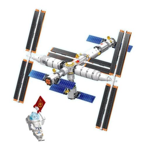 Ảnh hoàn thiện của bộ lắp ghép Trạm Vũ trụ Thiên Cung Jiestar 58006, kèm một minifigure phi hành gia. Món đồ chơi mô hình không gian giá rẻ cho bé trai 6 tuổi.