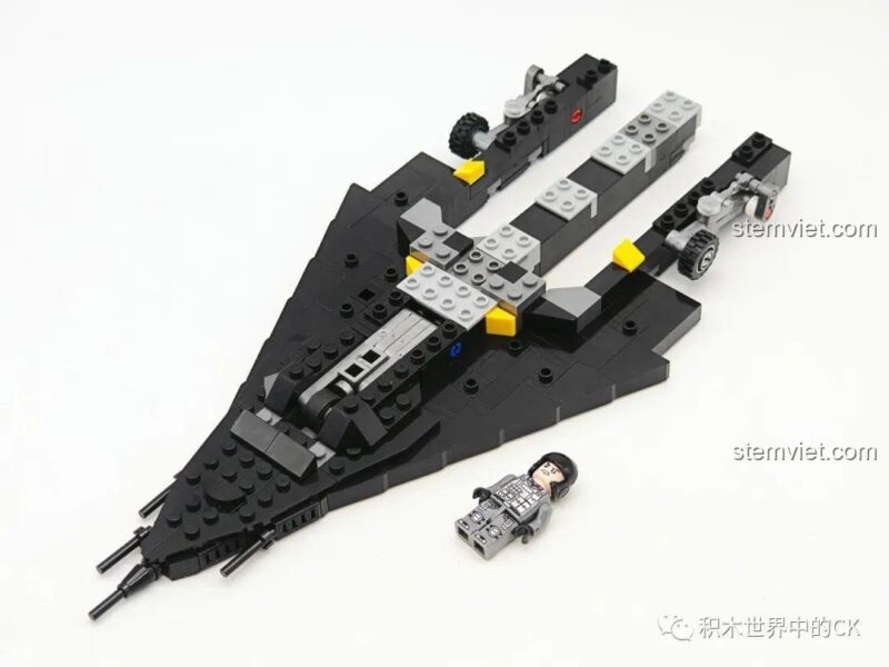 Quá trình lắp ráp phần thân và càng đáp của mô hình máy bay chiến đấu F-117A 58058.