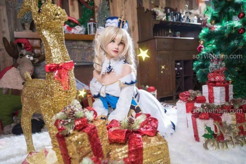 Cosplay nhân vật Genshin Impact với Mô hình Kiếm "Wolf's Gravestone"