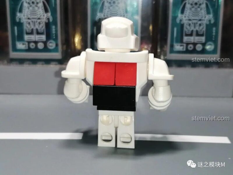 Minifigure Bo Brawl Stars JiSi 1702 nhìn từ lưng, chi tiết giáp
