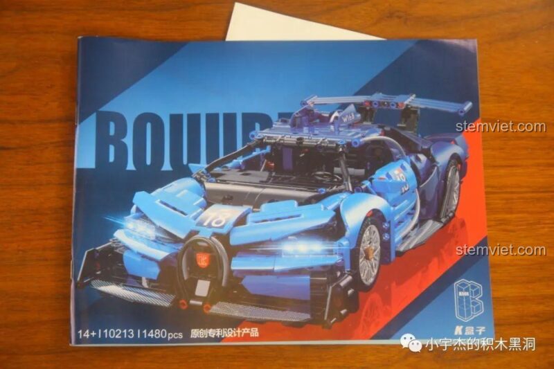 Sách hướng dẫn lắp ráp chi tiết đi kèm bộ Bugatti Vision Gran Turismo KBOX, giúp người chơi 14 tuổi dễ dàng hoàn thành mô hình.