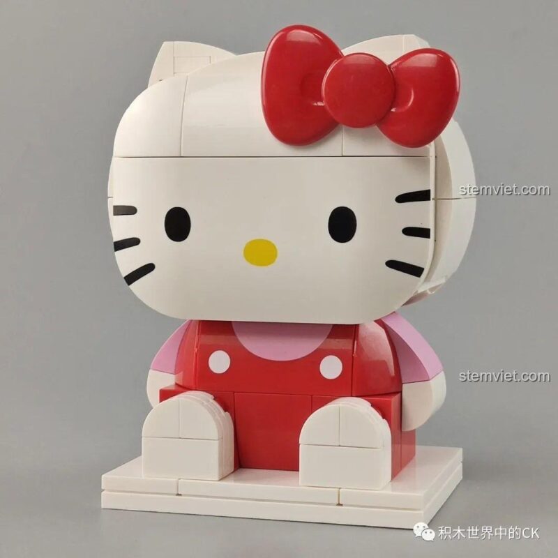 Ảnh review mô hình Keeppley K20804 Pompom Purin đã lắp xong, nhìn từ phía trước.