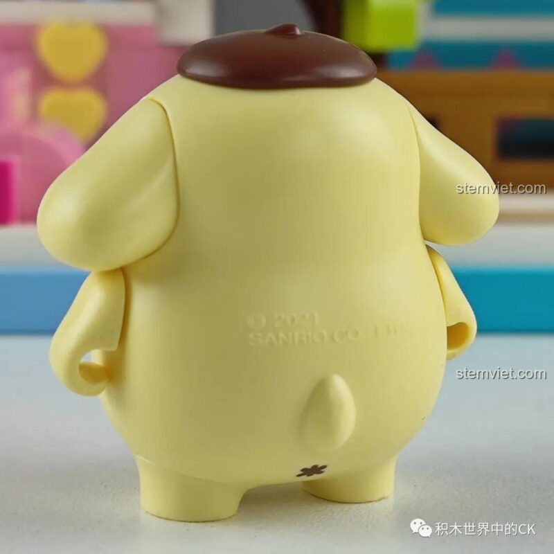 Mô hình cửa hàng bánh Pudding Pompompurin Keeppley K20810 thực tế, chi tiết tinh xảo, màu sắc tươi sáng, phù hợp bé gái 6 tuổi.