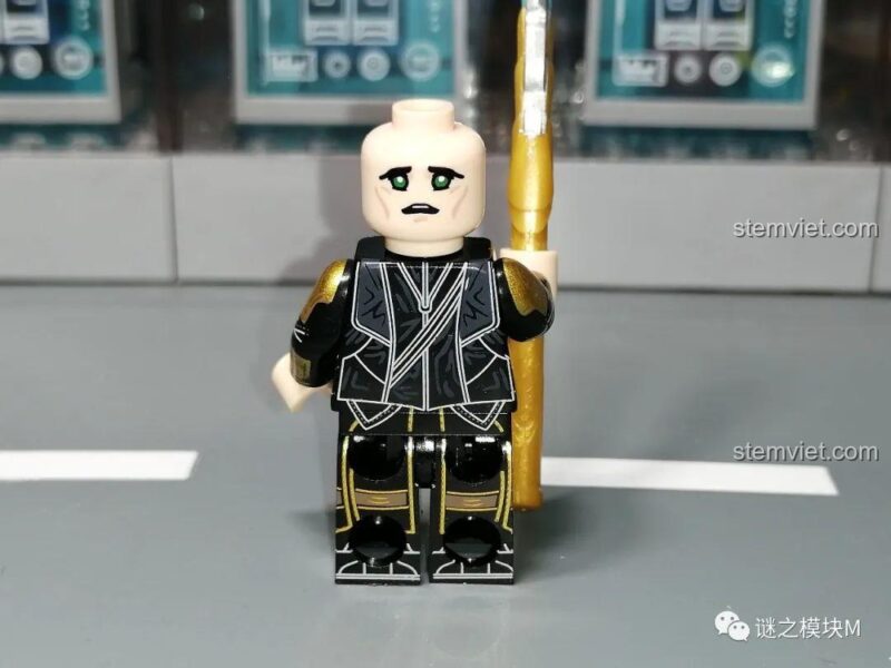 Ảnh chụp thực tế minifigure Loki trong trang phục Asgardian (KF1549).
