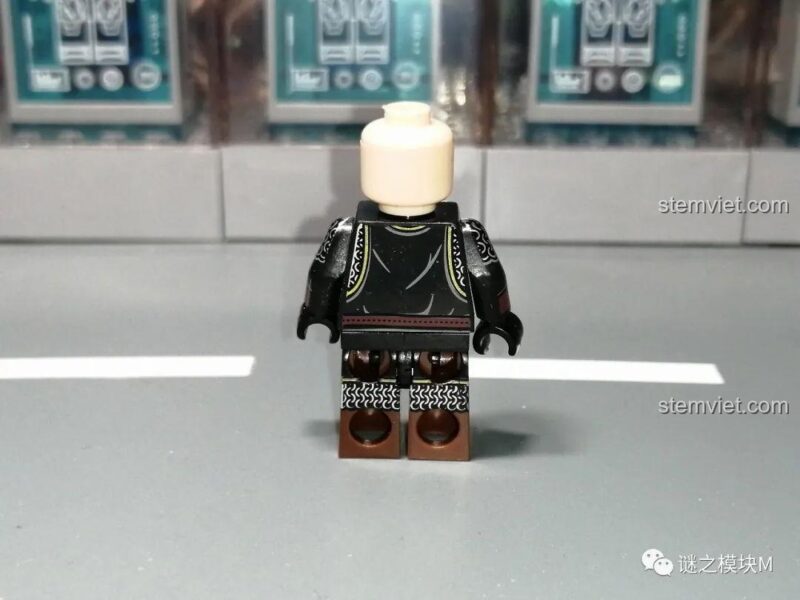 Chi tiết in ấn mặt bên minifigure lính Gondor KORUIT KT1014, set đồ chơi Chiến binh Gondor giá tốt.