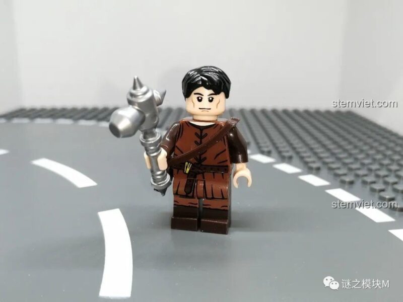 Ảnh review minifigure Beric Dondarrion từ bộ đồ chơi mô hình Hiệp sĩ Baratheon KT1029.