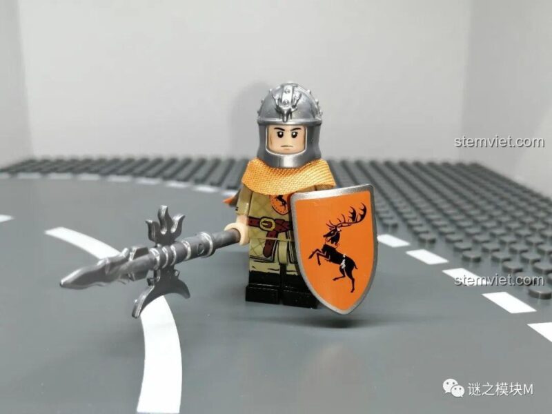 Ảnh review minifigure Lính kích Baratheon từ bộ sưu tập minifigure Binh lính nhà Baratheon.