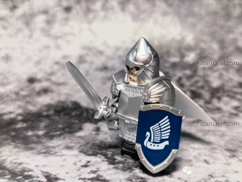 Minifigure Kiếm sĩ XP-392 KORUIT KT1051, Minifigure Chúa Tể Của Những Chiếc Nhẫn KT 1051, tư thế chiến đấu.