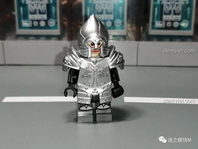 Chi tiết in ấn mặt bên minifigure lính Gondor KORUIT KT1014 kiểu B, đồ chơi mô hình Chiến binh Gondor.