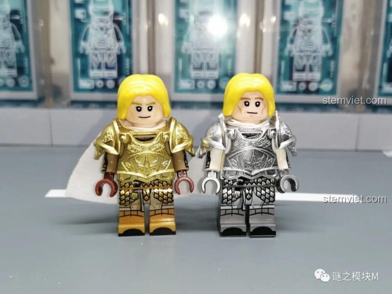 So sánh hai phiên bản minifigure Jaime Lannister giáp vàng và giáp bạc của KORUIT.
