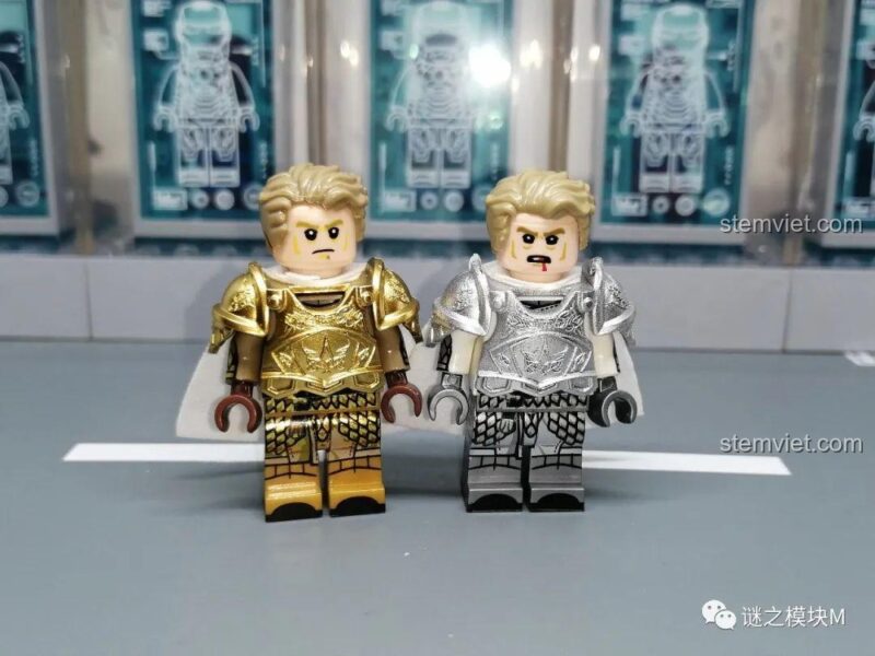 So sánh hai phiên bản minifigure Preston Greenfield giáp vàng và giáp bạc của KORUIT.