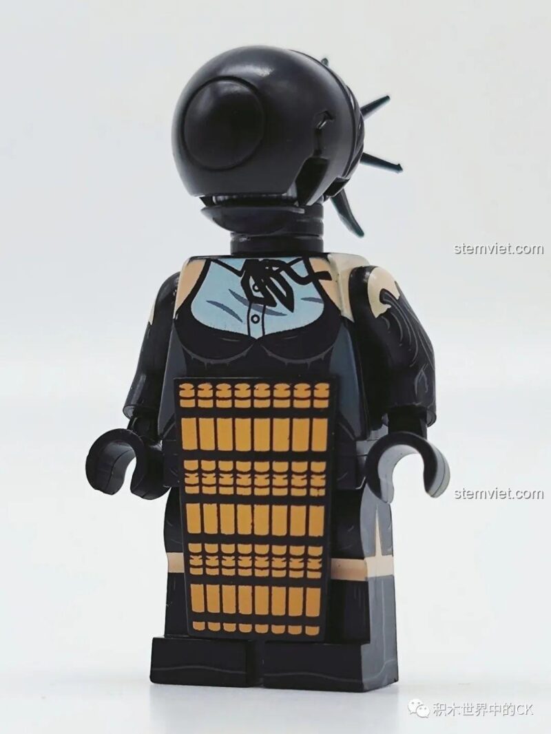 Cận cảnh minifigure Kobeni Higashiyama XP-514 từ bộ sưu tập KORUIT Chainsaw Man.
