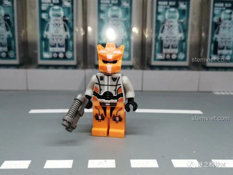 Robot 0700 LELE, đội cam, chất lượng tuyệt vời, phù hợp bé trai 7 tuổi, giá rẻ.