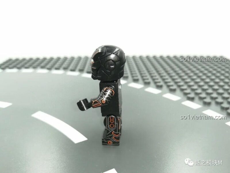 Minifigure Tron Light Cycle Orange LY 76028, giáp đen cam độc đáo, đồ chơi mô hình Căn Cứ Iron Man