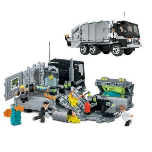 Bộ lắp ráp Xe Tải Thu Hồi Di Động Mega Bloks 5611, đồ chơi sáng tạo cho bé trai 8 tuổi, giá rẻ. Mô hình xe tải biến hình thành phòng thí nghiệm.
