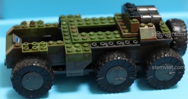 Khung gầm chắc chắn của xe UNSC Gremlin Mega Bloks 96818, sẵn sàng cho chiến trường