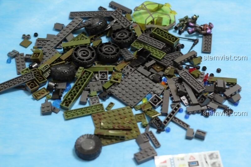 Chi tiết các khối Mega Bloks 96818 Xe chiến đấu Halo Wars, chất liệu nhựa an toàn