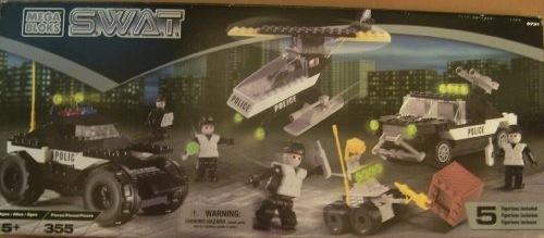 Bộ đồ chơi Mega Bloks 9731 S.W.A.T. với 355 mảnh ghép, mô hình xe cảnh sát, trực thăng và 5 minifigure, phù hợp cho bé trai 5 tuổi, giá tốt.