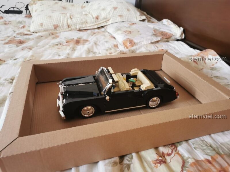 Mould King 10006 Rolls-Royce Silver Cloud - Chi tiết hông xe