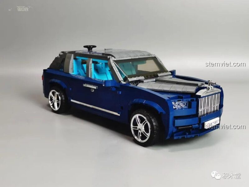 Mô hình Rolls-Royce Cullinan 17 - Hình ảnh thực tế mô hình Rolls-Royce Cullinan Mould King 10017 sau khi lắp ráp, thể hiện chi tiết và chất lượng sản phẩm.