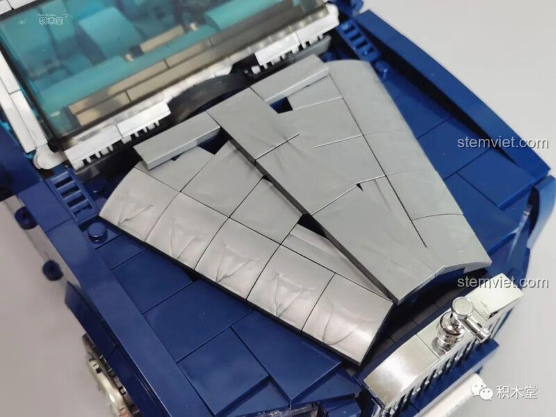 10017 Mô hình Rolls-Royce Cullinan - Hình ảnh thực tế mô hình Rolls-Royce Cullinan Mould King 10017 sau khi lắp ráp, thể hiện chi tiết và chất lượng sản phẩm.