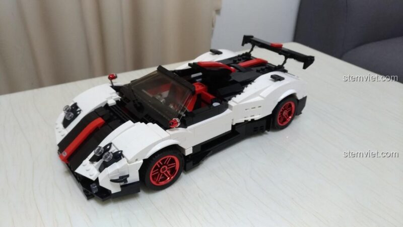 Pagani Zonda Cinque Roadster Mould King hoàn thiện, đồ chơi lắp ghép cho con trai 8 tuổi.