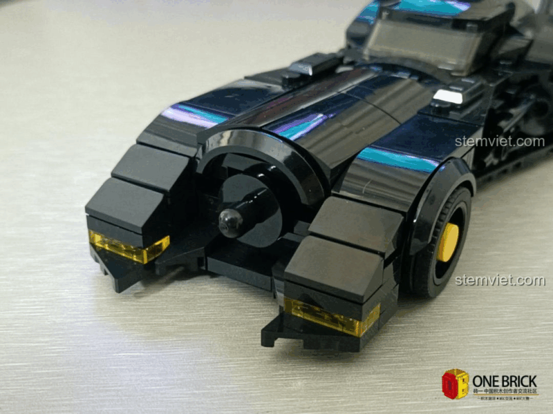 Góc nhìn cận cảnh phía trước Mould King 27018 Xe Batmobile, đồ chơi mô hình Xe Thể Thao Dơi, bộ lắp ráp Xe Dơi