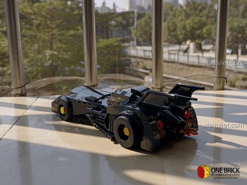 Mô hình hoàn chỉnh Mould King 27018 Xe Batmobile dưới ánh nắng, đồ chơi mô hình Xe Thể Thao Dơi, bộ lắp ráp Xe Dơi