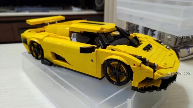 MouldKing 10018 Koenigsegg Regera bộ lắp ghép xe hơi màu vàng - ảnh người dùng chụp 6