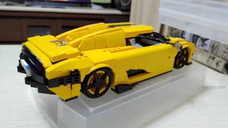 MouldKing 10018 Koenigsegg Regera bộ lắp ghép xe hơi màu vàng - ảnh người dùng chụp 7