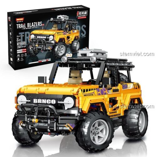 Ảnh hộp và mô hình đồ chơi mô hình MOYU BLOCK MY88005, thể hiện chi tiết và sự hầm hố của chiếc xe Ford Bronco dã chiến.
