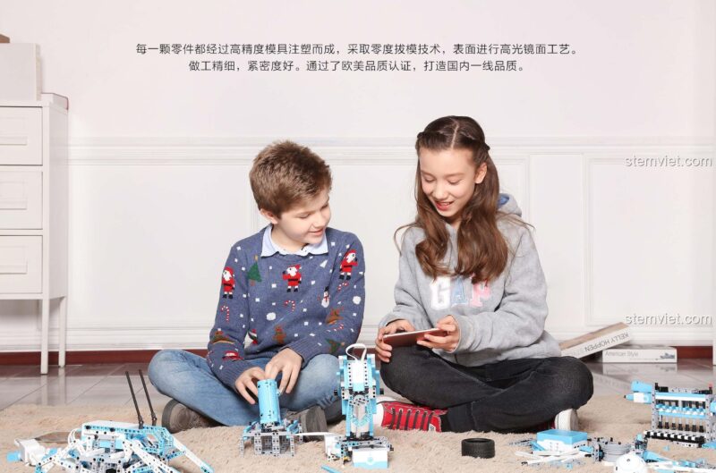 Giao diện lập trình kéo-thả trực quan trên máy tính bảng của đồ chơi giáo dục ONEBOT AIQIEDU 01.