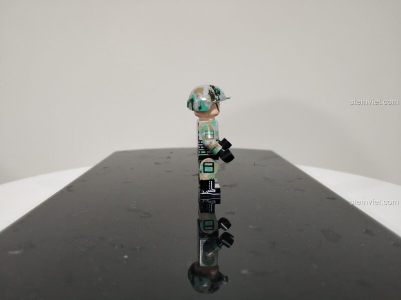 Minifigure chiến binh của bộ Panlos Brick 632007 ZBD-05式两栖步兵战车