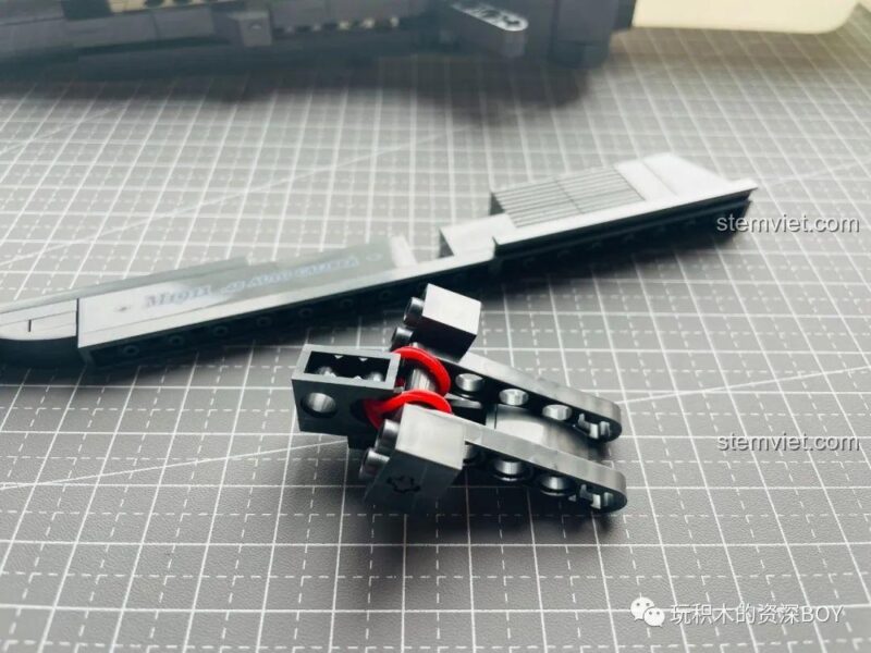 Súng lục M1911 PanlosBrick 670007 gần hoàn thiện, đồ chơi lắp ráp súng lục cho bé trai
