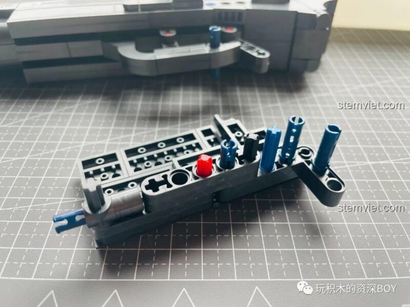 Mô hình súng lục M1911 PanlosBrick 670007 với băng đạn tháo rời, đồ chơi mô hình súng lục tự động
